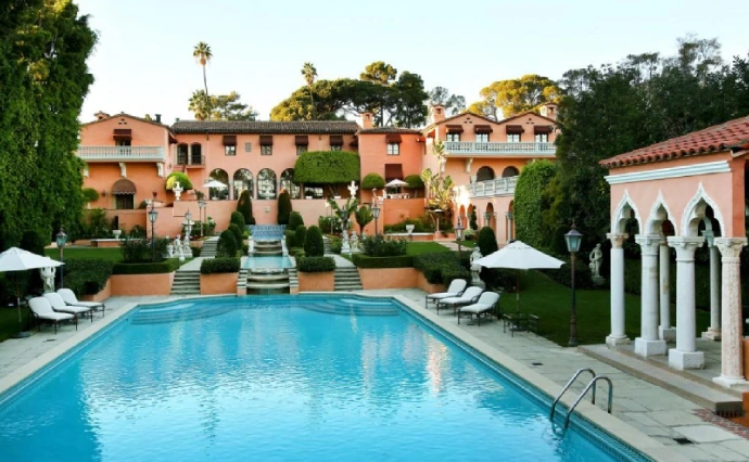 Outdoor pool area of Michael Corleone Blanco house.